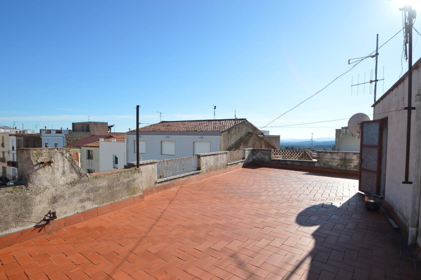 10 soveværelse Byhus til salg i Rossell - € 90.000 (Ref: 4994265)