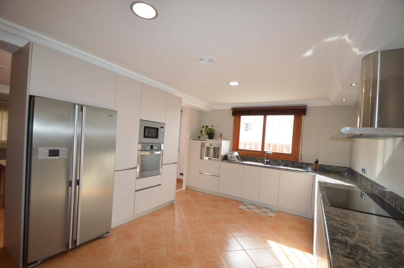 Chalet de 3 habitaciones en Benicarló en venta con piscina garaje - 525.000 € (Ref: 5073125)