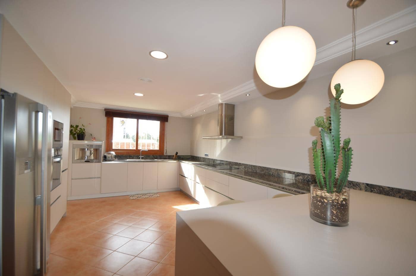 Chalet de 3 habitaciones en Benicarló en venta con piscina garaje - 525.000 € (Ref: 5073125)