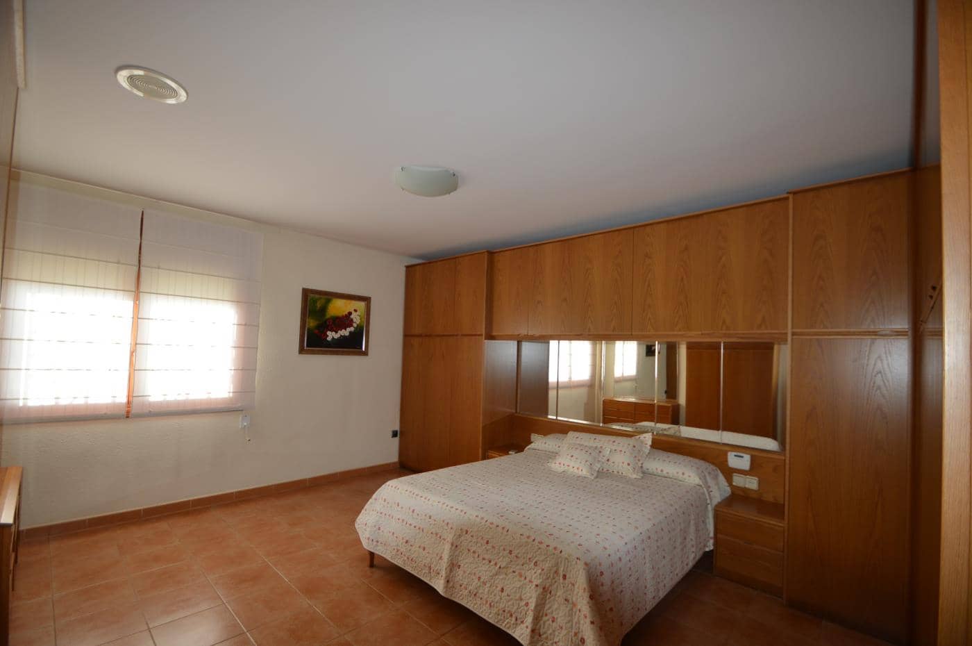 Chalet de 3 habitaciones en Benicarló en venta con piscina garaje - 525.000 € (Ref: 5073125)