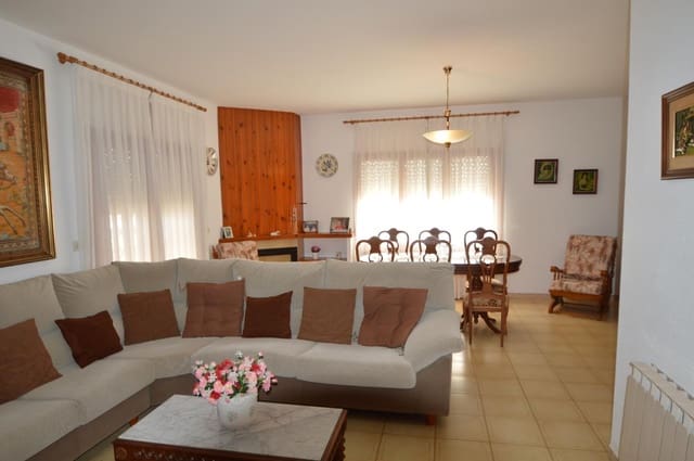 4 soveværelse Villa til salg i Vinaròs med garage - € 390.000 (Ref: 5101493)