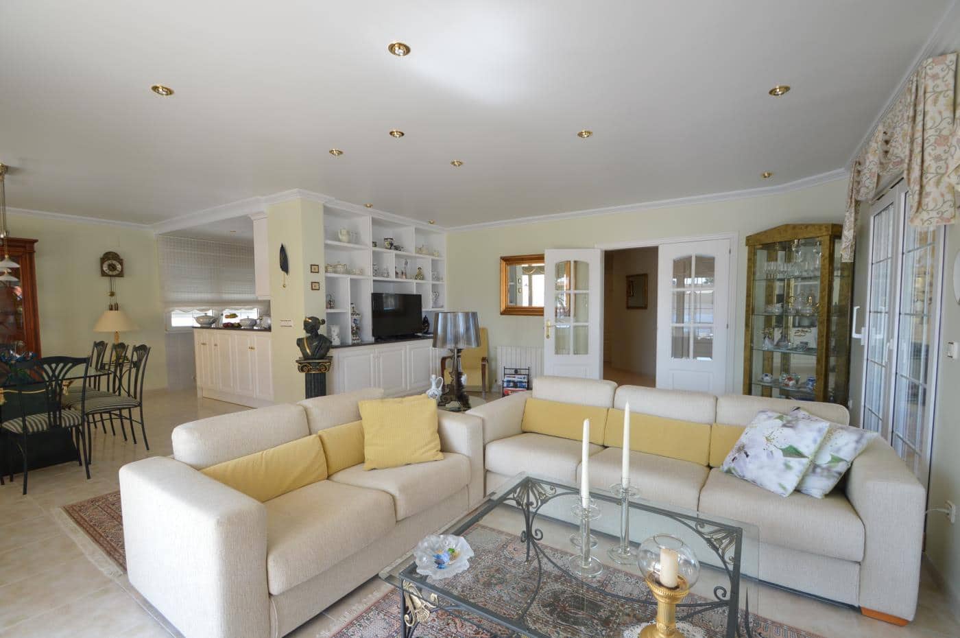 3 soveværelse Villa til salg i Vinaros med swimmingpool garage - € 650.000 (Ref: 5229050)