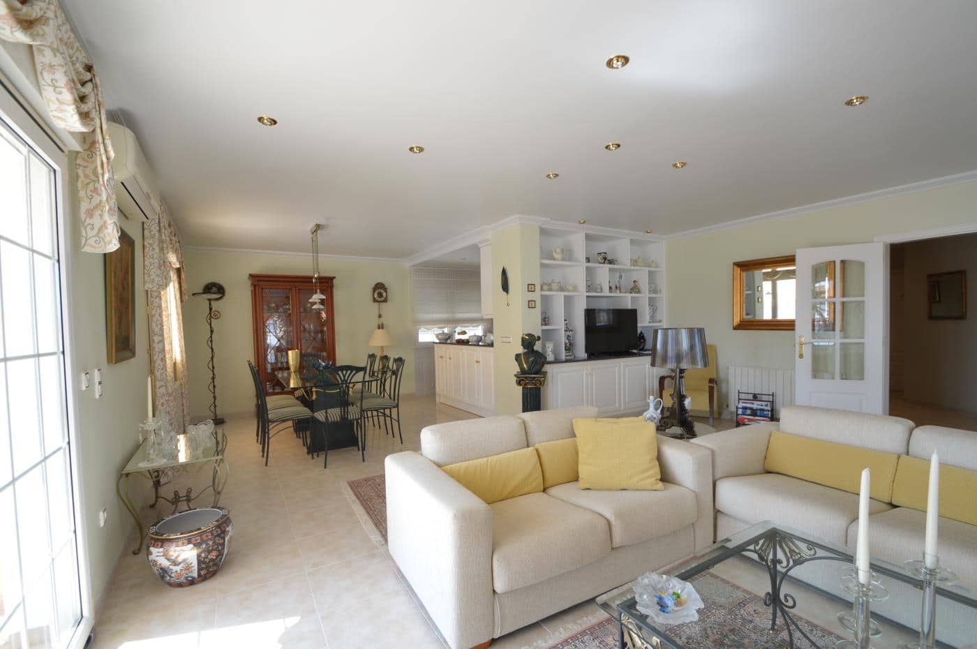 3 soveværelse Villa til salg i Vinaros med swimmingpool garage - € 650.000 (Ref: 5229050)