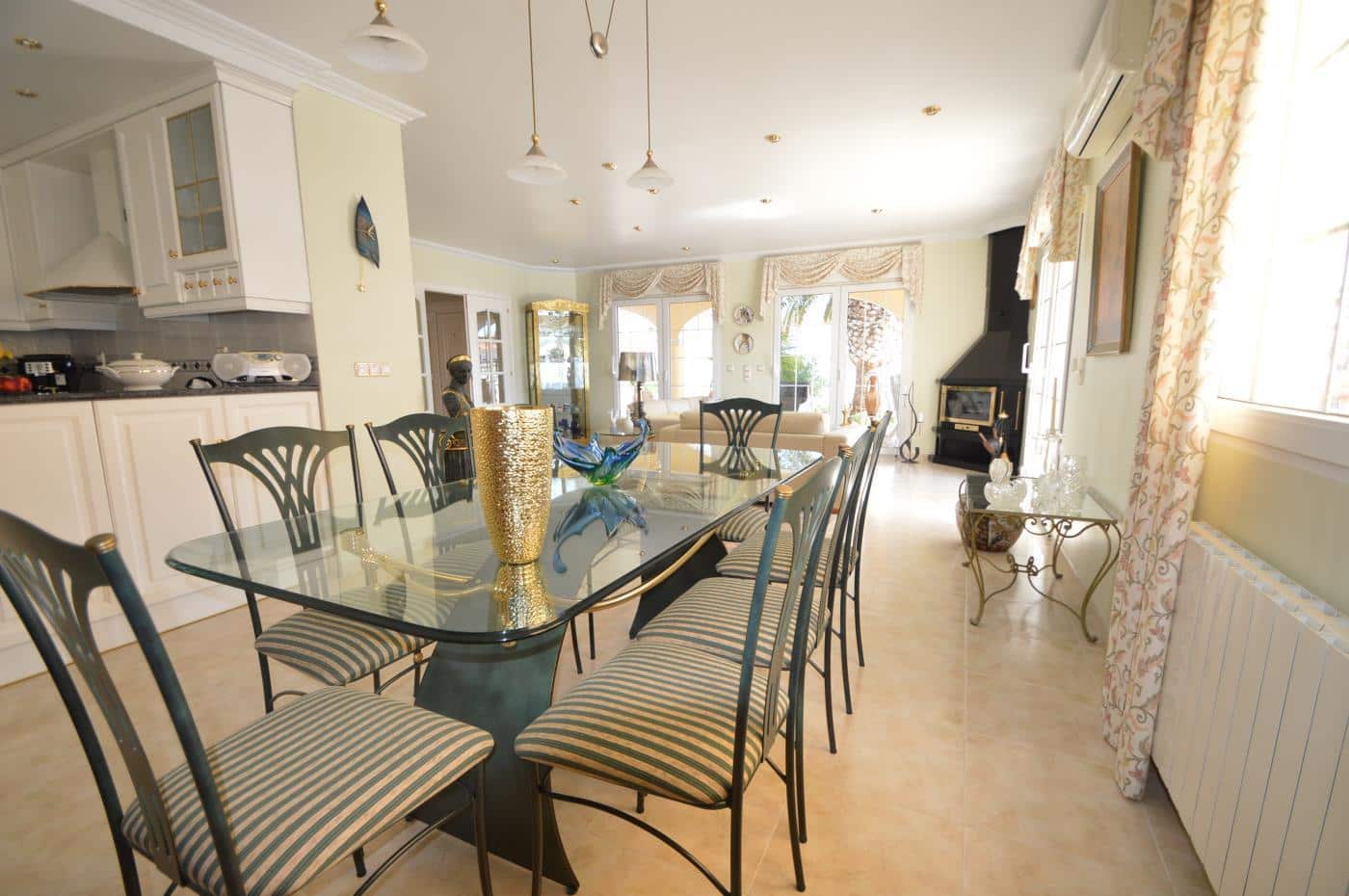 3 soveværelse Villa til salg i Vinaros med swimmingpool garage - € 650.000 (Ref: 5229050)