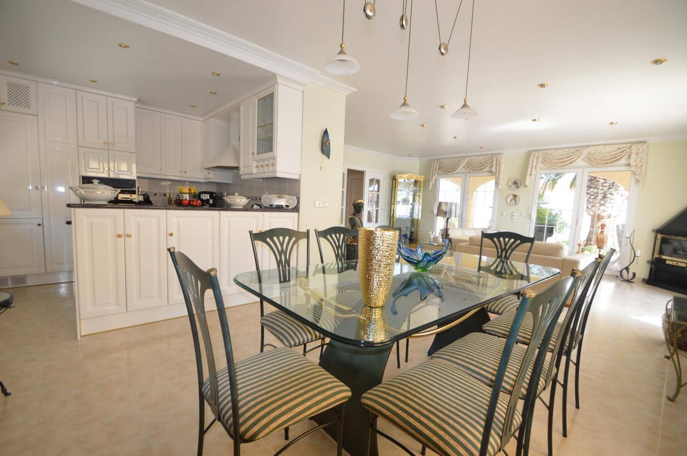 3 soveværelse Villa til salg i Vinaros med swimmingpool garage - € 650.000 (Ref: 5229050)