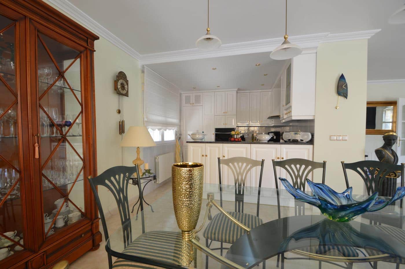 3 soveværelse Villa til salg i Vinaros med swimmingpool garage - € 650.000 (Ref: 5229050)