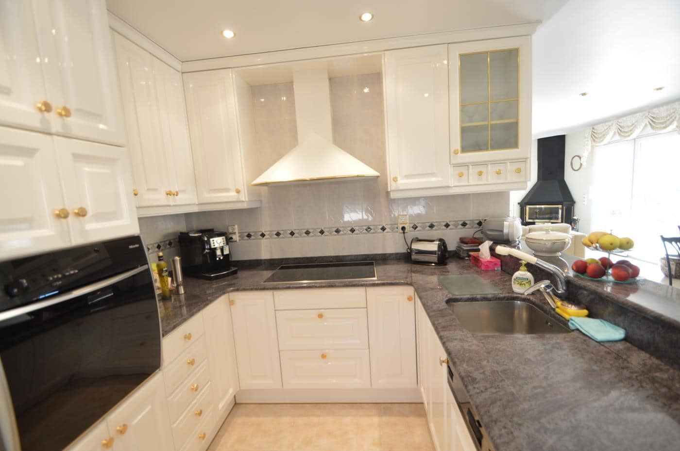 3 soveværelse Villa til salg i Vinaros med swimmingpool garage - € 650.000 (Ref: 5229050)