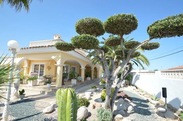 3 soveværelse Villa til salg i Vinaròs med swimmingpool garage - € 650.000 (Ref: 5229050)