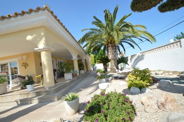 3 soveværelse Villa til salg i Vinaròs med swimmingpool garage - € 650.000 (Ref: 5229050)