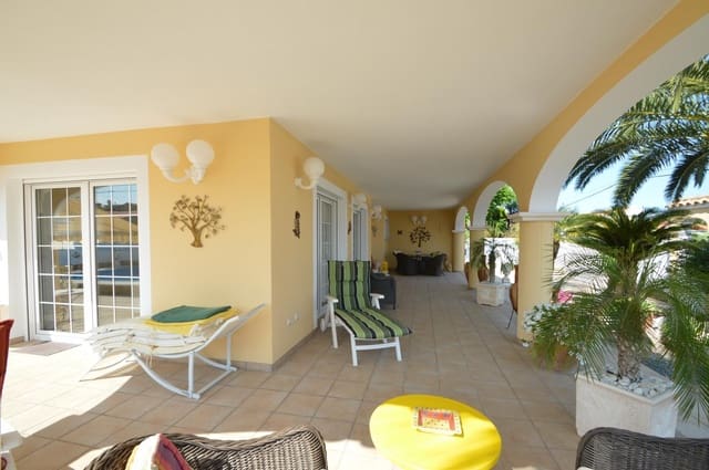 3 soveværelse Villa til salg i Vinaròs med swimmingpool garage - € 650.000 (Ref: 5229050)