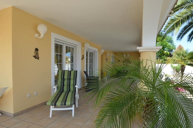 3 soveværelse Villa til salg i Vinaròs med swimmingpool garage - € 650.000 (Ref: 5229050)