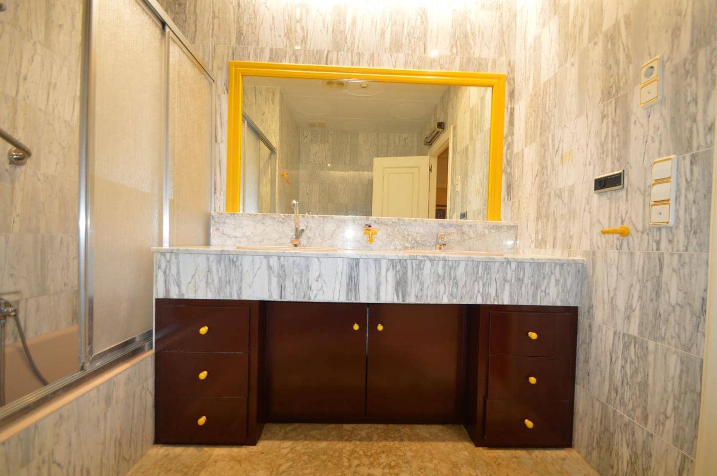 3 slaapkamer Flat te koop in Vinaros - € 350.000 (Ref: 7177919)