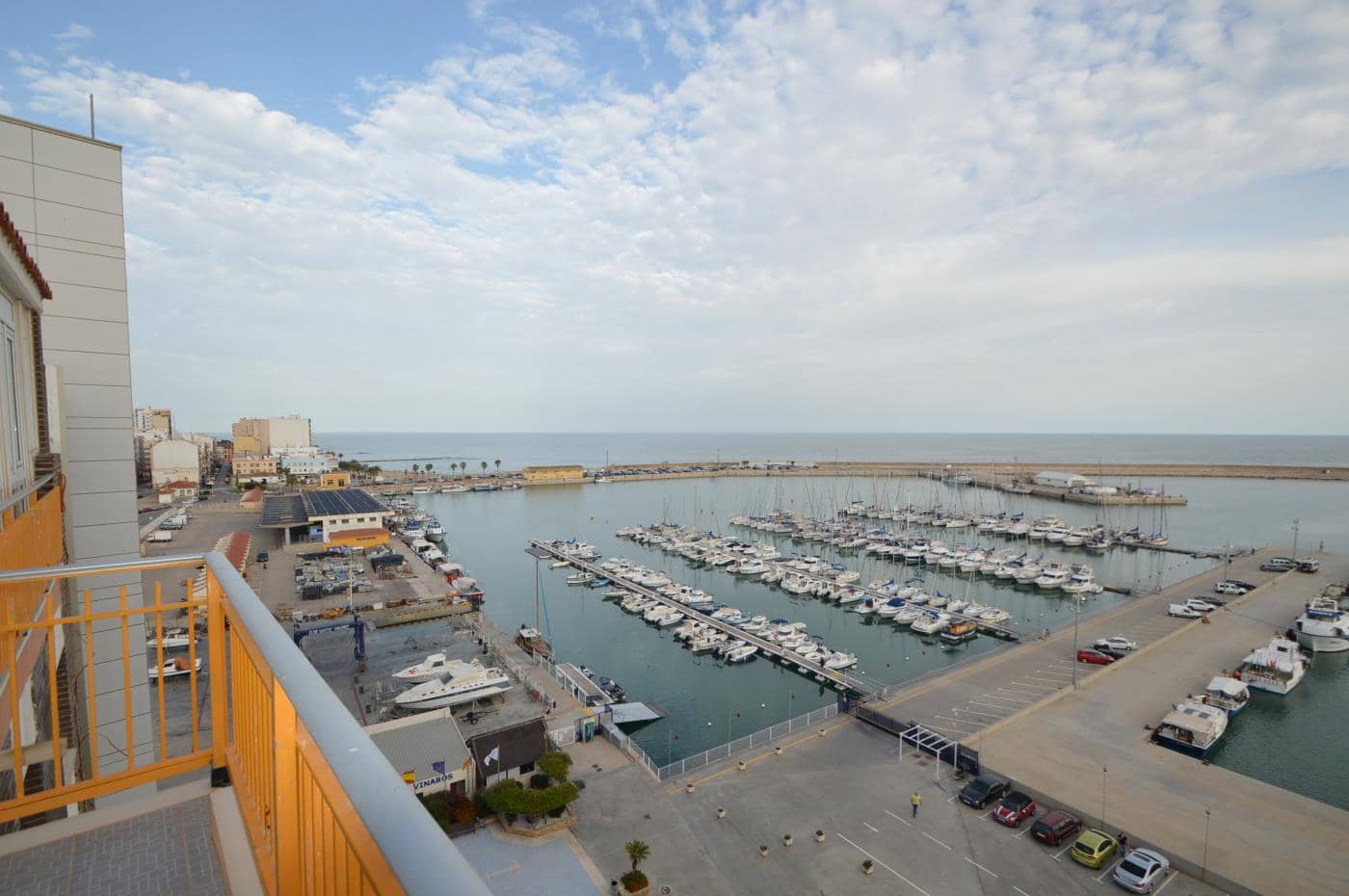 3 slaapkamer Flat te koop in Vinaros - € 350.000 (Ref: 7177919)