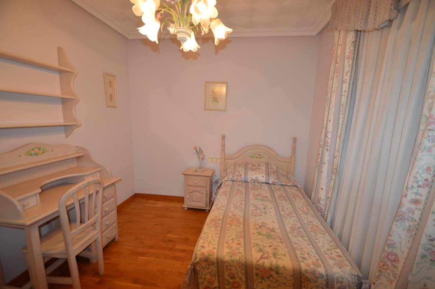 3 slaapkamer Flat te koop in Vinaros - € 350.000 (Ref: 7177919)