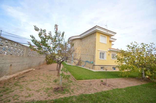 4 makuuhuone Huvila myytävänä paikassa Vinaròs mukana uima-altaan 
autotalli - 700 000 € (Ref: 7255330)