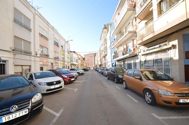 Commercial for sale in Vinaròs - € 82,000 (Ref: 7396753)