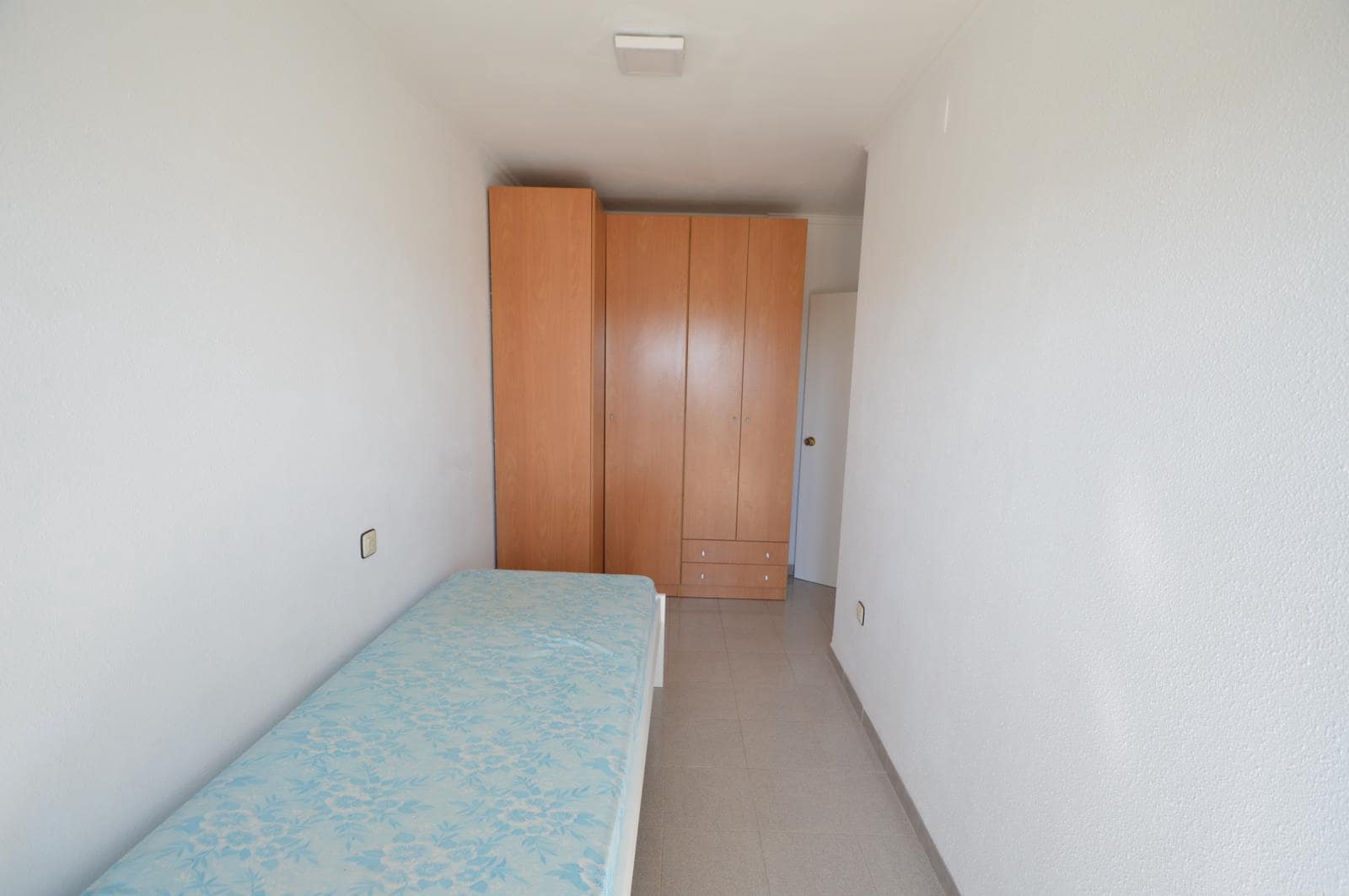 3 bedroom Apartment for rent in Vinaros with garage - € 650 (Ref: 8160704)