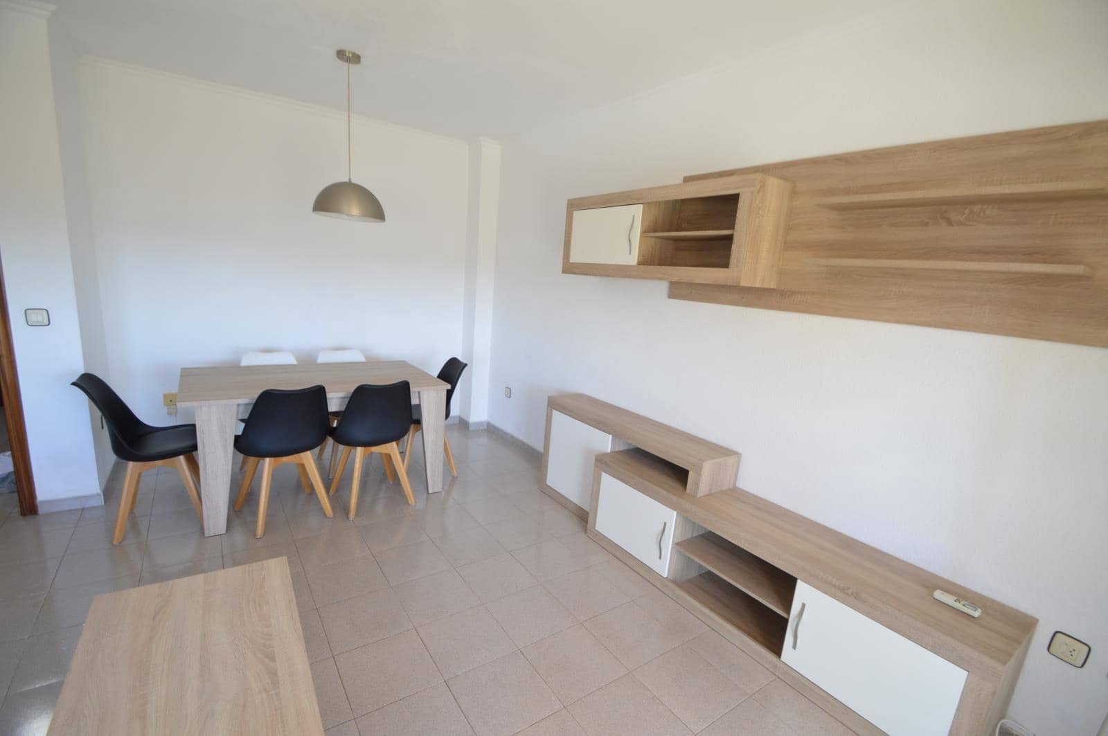 3 bedroom Apartment for rent in Vinaros with garage - € 650 (Ref: 8160704)