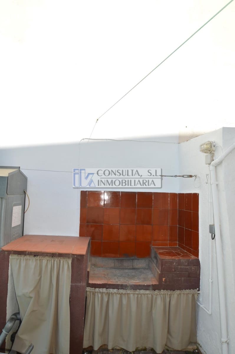 4 soveværelse Villa til salg i Vinaros med swimmingpool - € 285.000 (Ref: 8445095)