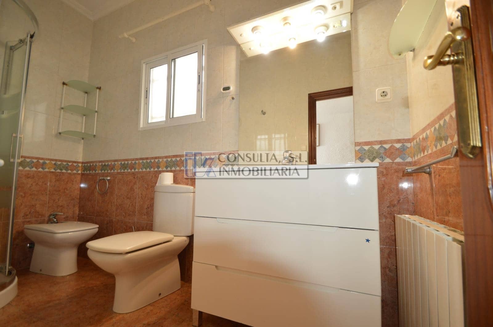 4 soveværelse Villa til salg i Vinaros med swimmingpool - € 285.000 (Ref: 8445095)