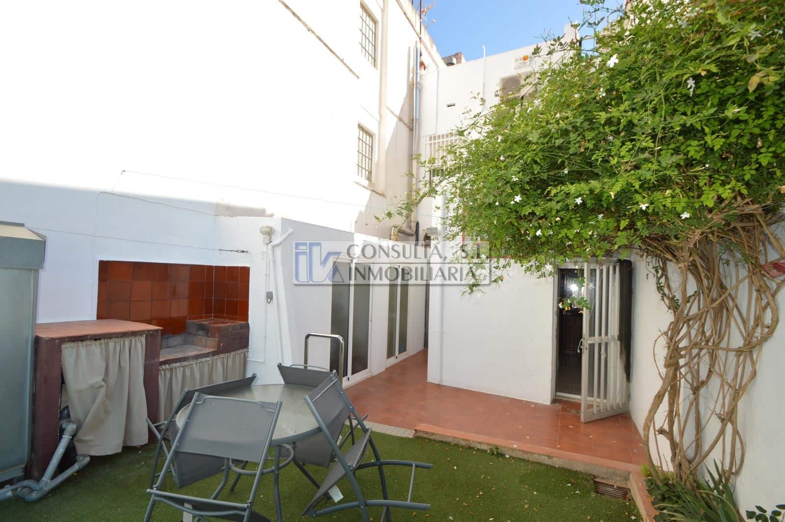 4 soveværelse Villa til salg i Vinaros med swimmingpool - € 285.000 (Ref: 8445095)