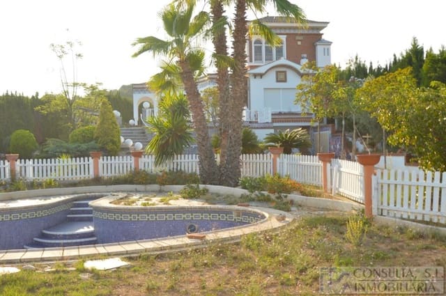 4 chambre Villa/Maison à vendre à Vinaròs avec piscine garage - 600 000 € (Ref: 8468372)