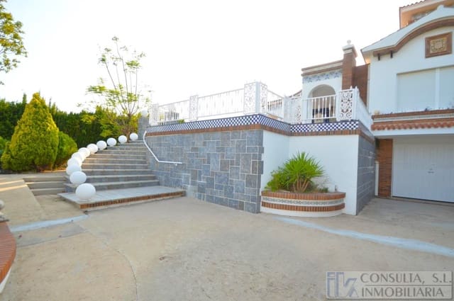 4 chambre Villa/Maison à vendre à Vinaròs avec piscine garage - 600 000 € (Ref: 8468372)