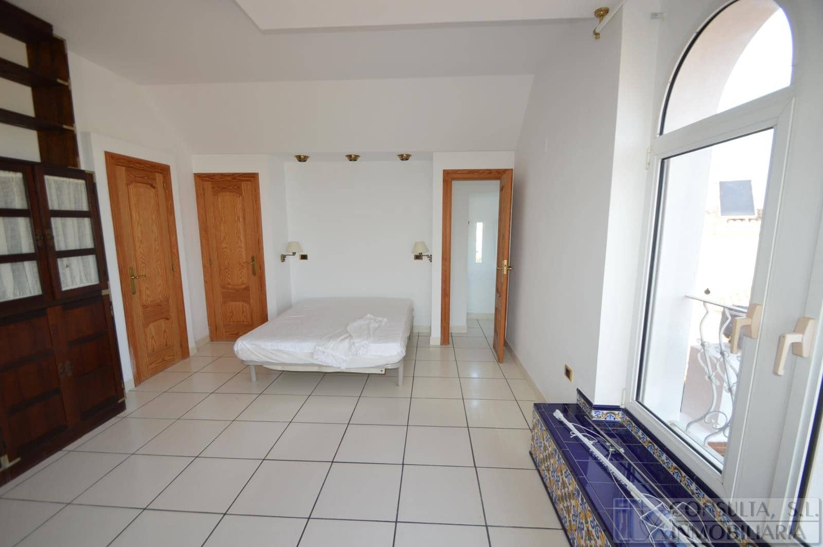 4 chambre Villa/Maison à vendre à Vinaros avec piscine garage - 600 000 € (Ref: 8468372)