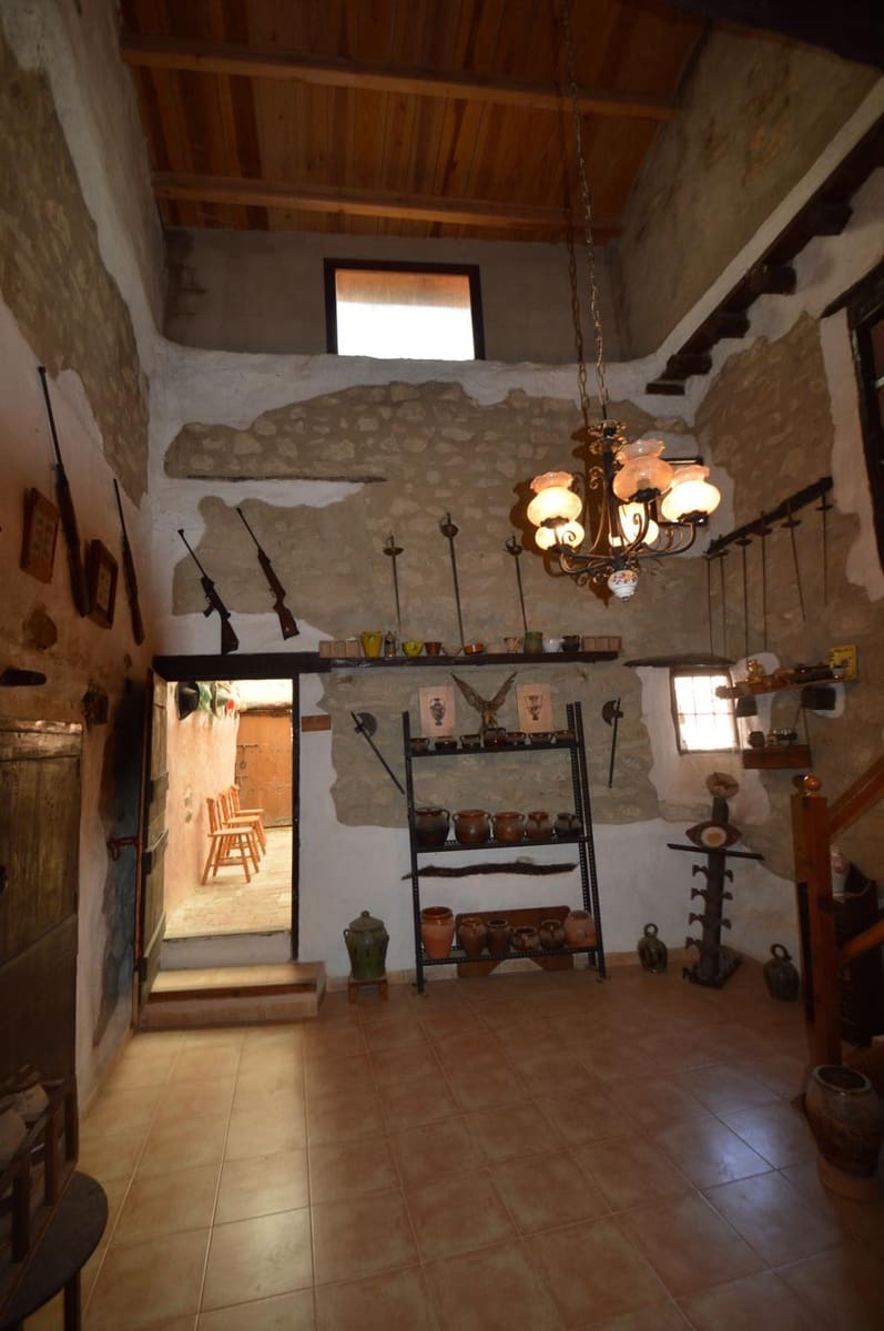 4 soveværelse Byhus til salg i Sant Mateu med garage - € 490.000 (Ref: 8524445)