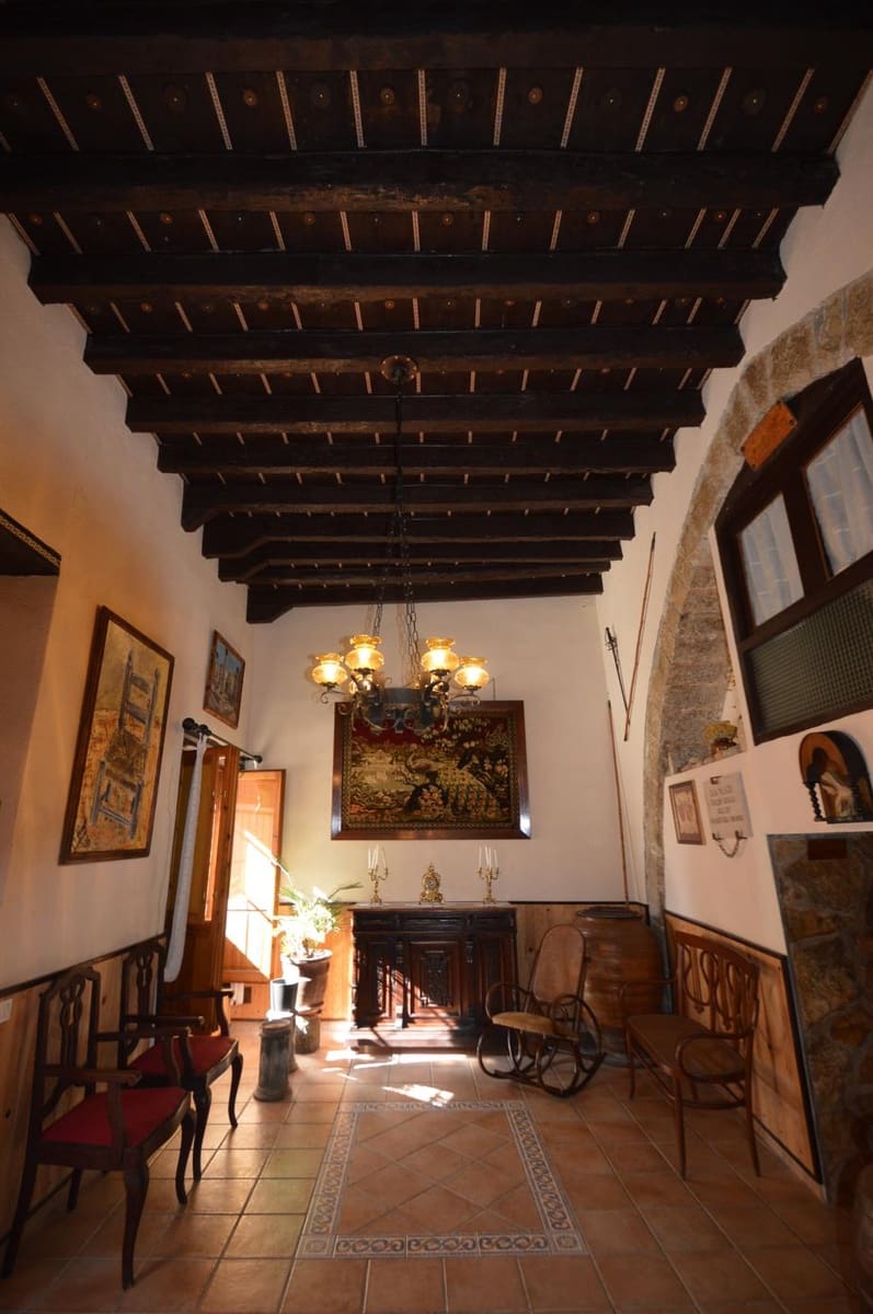 4 soveværelse Byhus til salg i Sant Mateu med garage - € 490.000 (Ref: 8524445)