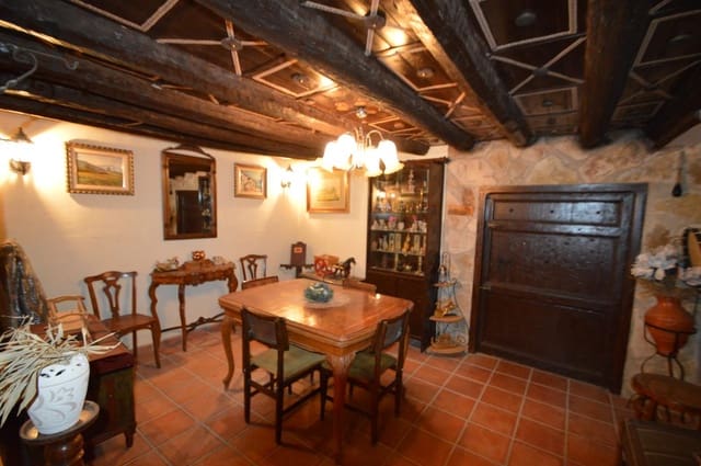 4 bedroom Townhouse for sale in Sant Mateu with garage - € 490,000 (Ref: 8524445)