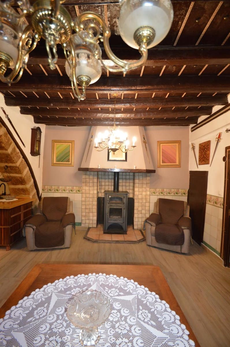 4 soveværelse Byhus til salg i Sant Mateu med garage - € 490.000 (Ref: 8524445)