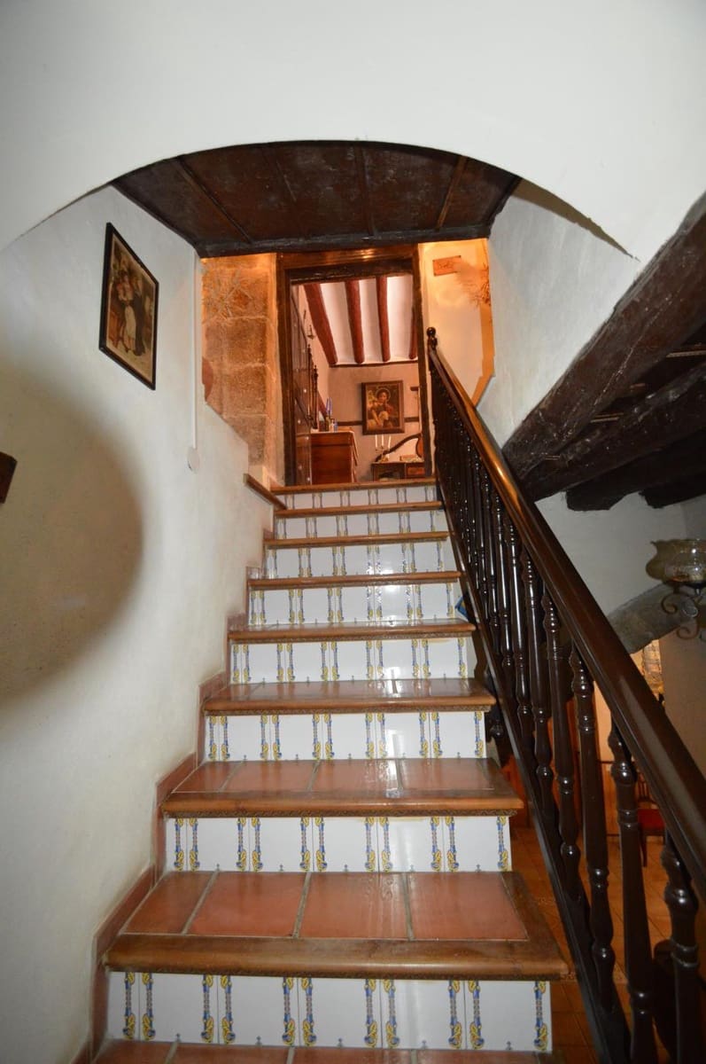 4 soveværelse Byhus til salg i Sant Mateu med garage - € 490.000 (Ref: 8524445)