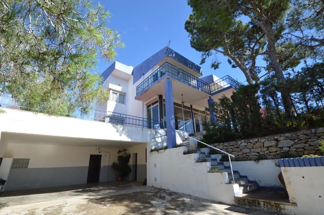 5 soverom Villa til salgs i Alcanar med svømmebasseng garasje - € 475 000 (Ref: 8600340)