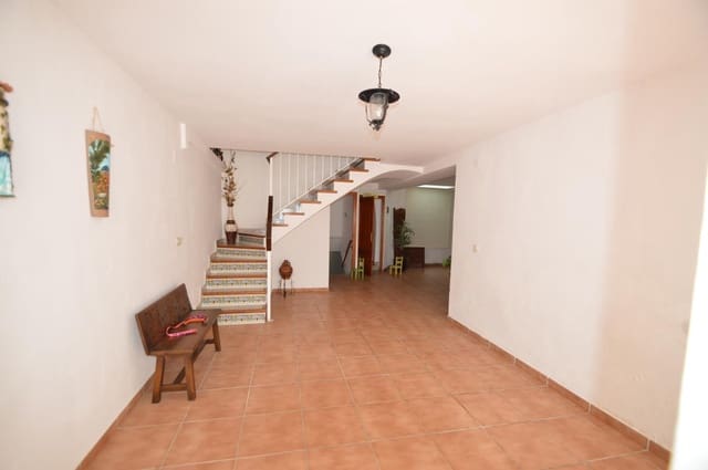 4 bedroom Townhouse for sale in Les Coves de Vinromà with garage - € 129,000 (Ref: 8620457)