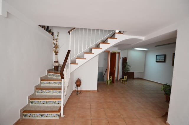 4 bedroom Townhouse for sale in Les Coves de Vinromà with garage - € 129,000 (Ref: 8620457)