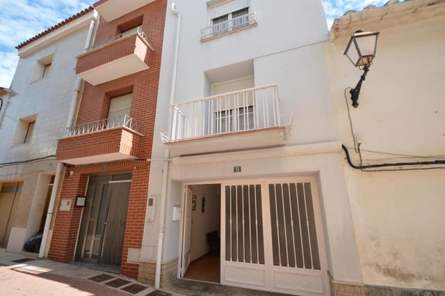 4 bedroom Townhouse for sale in Les Coves de Vinromà with garage - € 129,000 (Ref: 8620457)