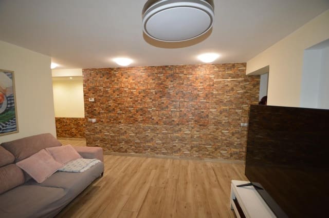 4 Zimmer Villa zu verkaufen in Vinaròs mit Pool Garage - 280.000 € (Ref: 8664066)