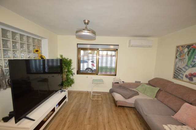 4 Zimmer Villa zu verkaufen in Vinaròs mit Pool Garage - 280.000 € (Ref: 8664066)