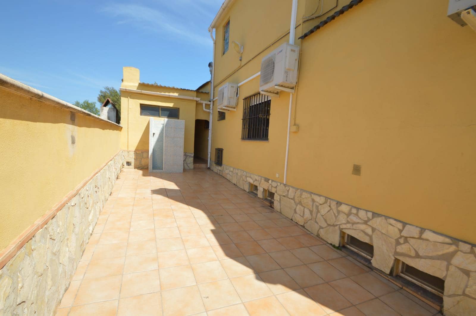 5 soverom Villa til salgs i Vinaros med garasje - € 380 000 (Ref: 8904580)