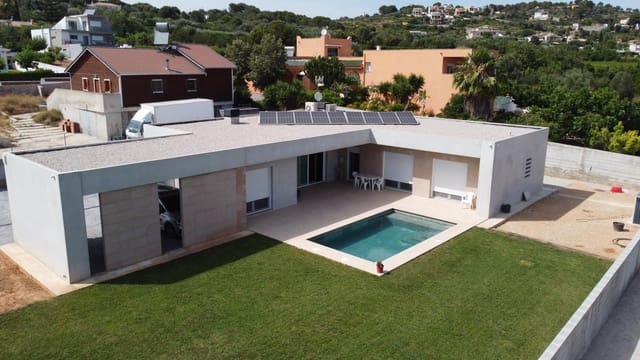 4 slaapkamer Villa te koop in Vinaròs met zwembad garage - € 545.000 (Ref: 9103566)