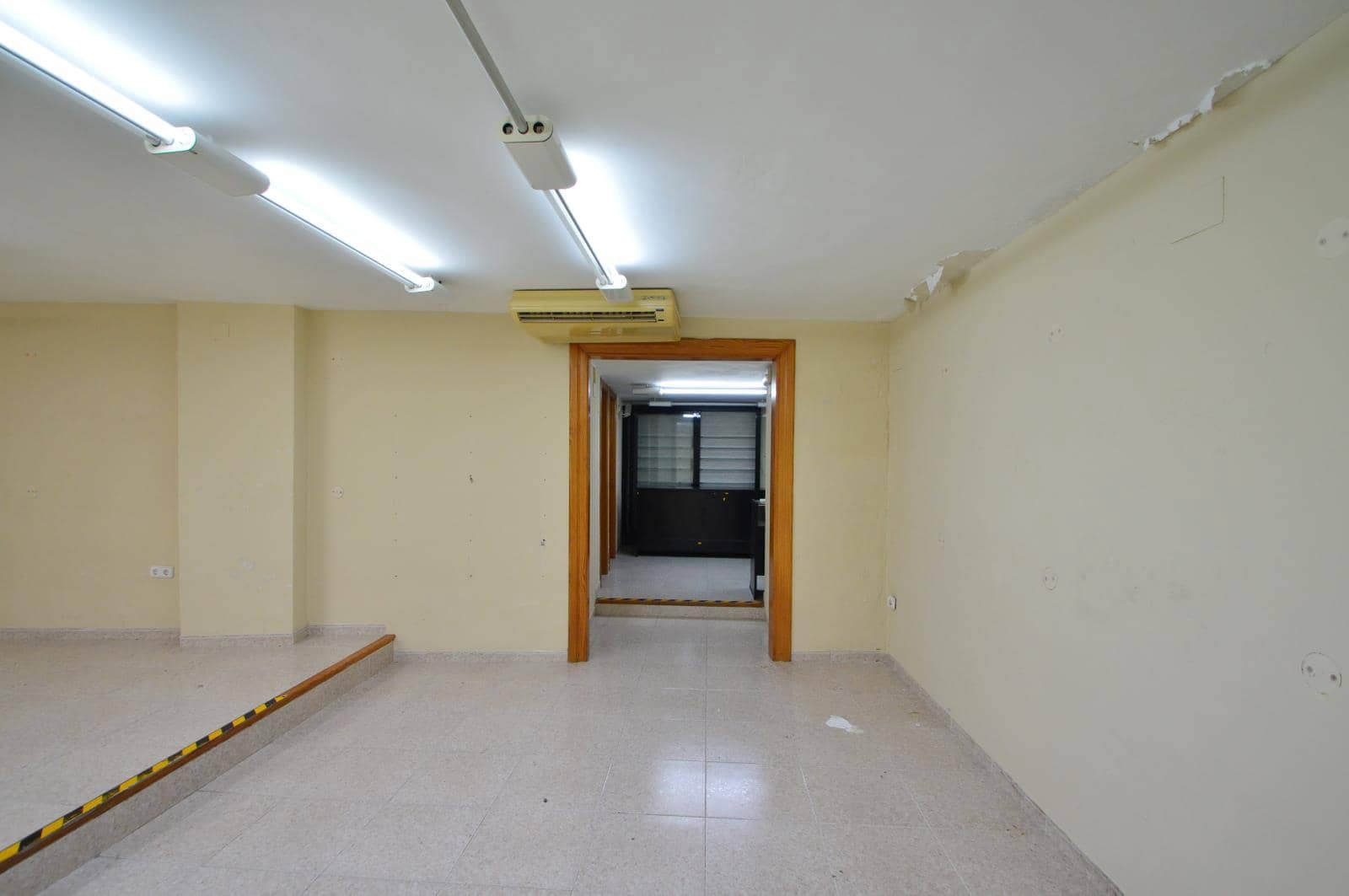 Erhverv til salg i Vinaros - € 230.000 (Ref: 9109582)