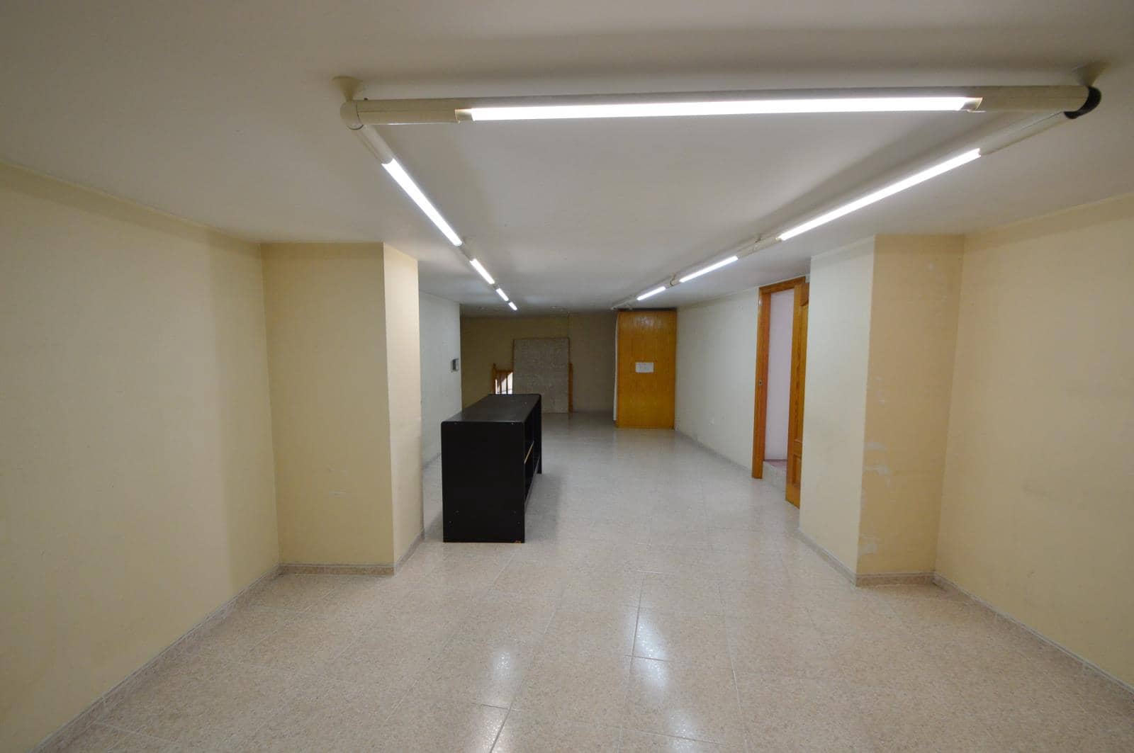 Erhverv til salg i Vinaros - € 230.000 (Ref: 9109582)