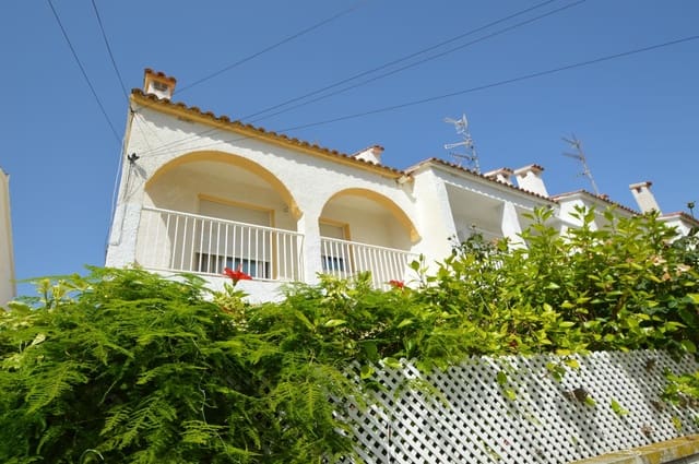 4 makuuhuone Huvila myytävänä paikassa Vinaròs mukana uima-altaan 
autotalli - 285 000 € (Ref: 9125919)