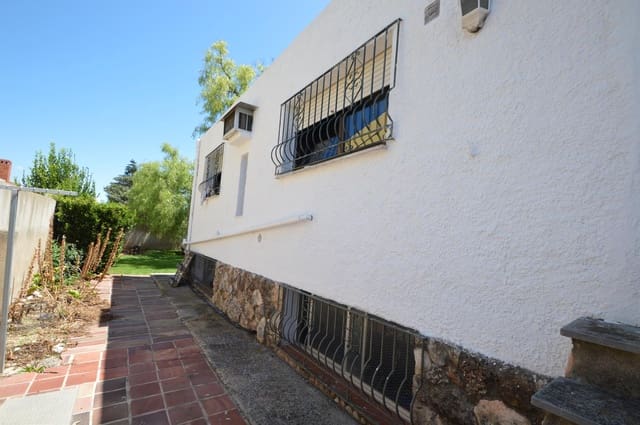 4 chambre Villa/Maison à vendre à Vinaròs avec garage - 285 000 € (Ref: 9146103)