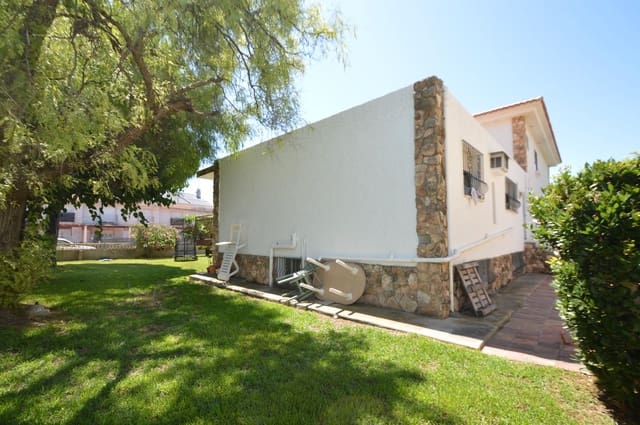 4 chambre Villa/Maison à vendre à Vinaròs avec garage - 285 000 € (Ref: 9146103)