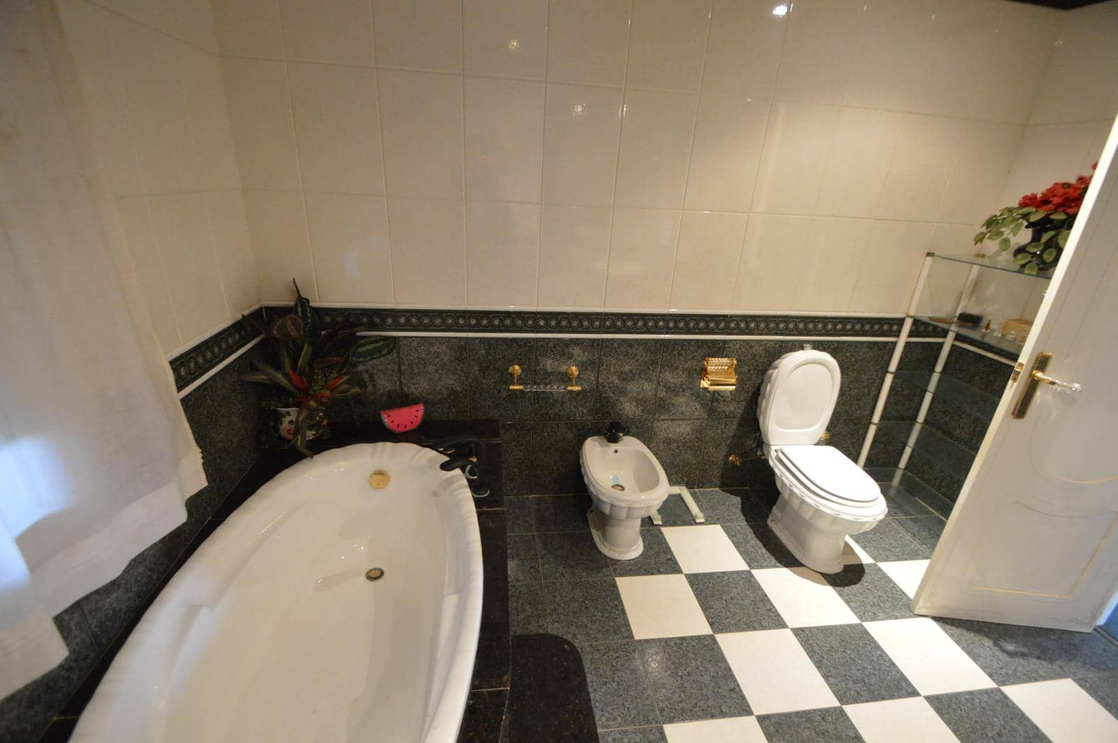 7 sypialnia Willa na sprzedaż w Vinaros z basenem garażem - 1 100 000 € (Ref: 9146511)