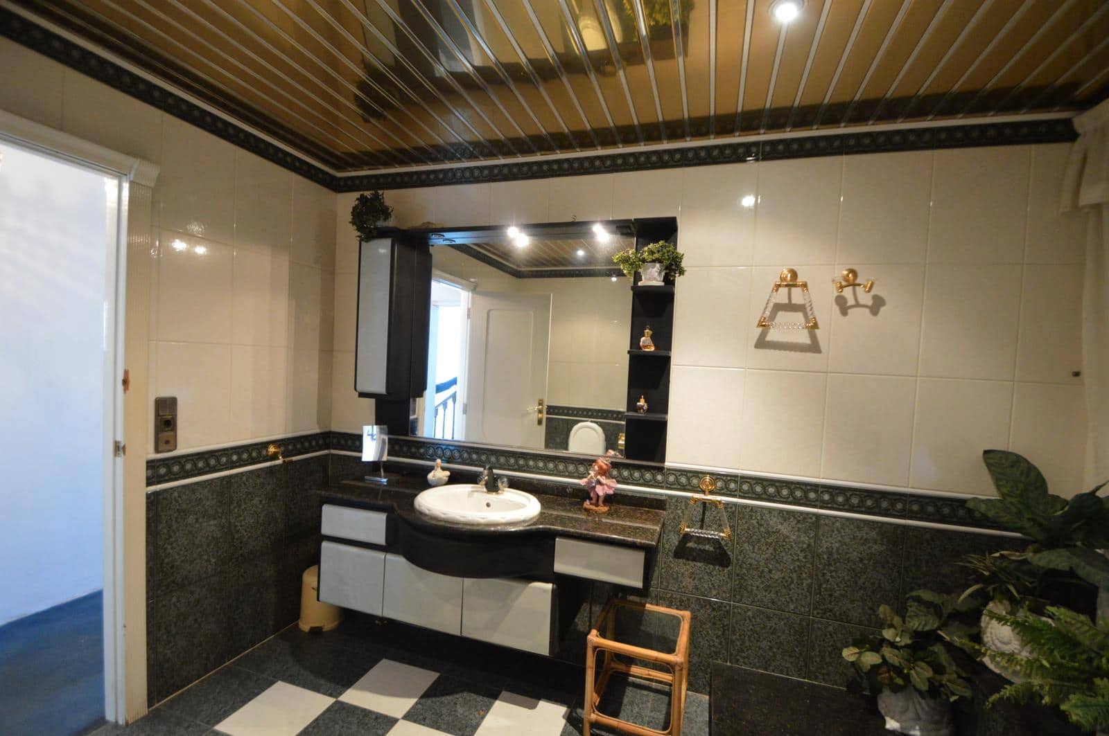 7 sypialnia Willa na sprzedaż w Vinaros z basenem garażem - 1 100 000 € (Ref: 9146511)