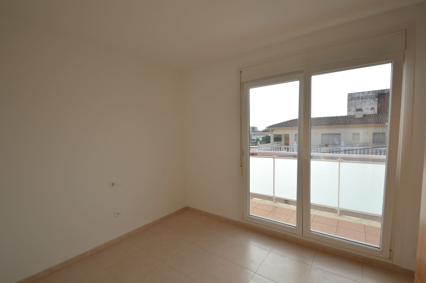 4 chambre Villa/Maison à vendre à Vinaros avec garage - 265 000 € (Ref: 9148096)