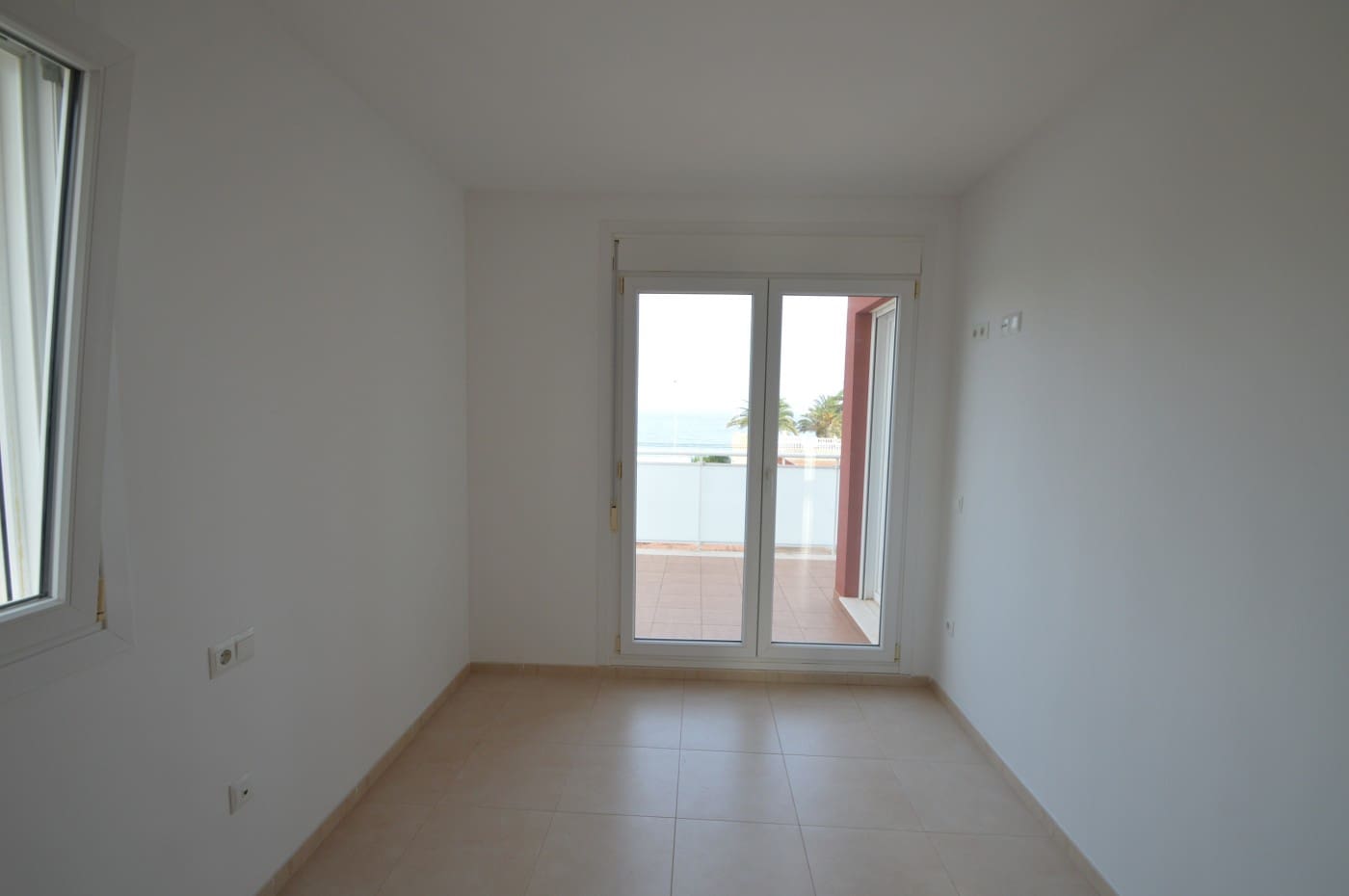 4 chambre Villa/Maison à vendre à Vinaros avec garage - 265 000 € (Ref: 9148096)